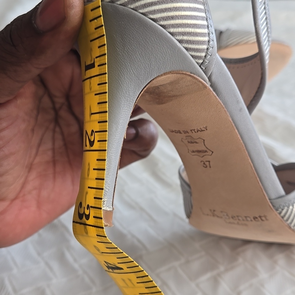 LK Bennett Gray And White T Strap Strappy Heels - Picture 10 of 10